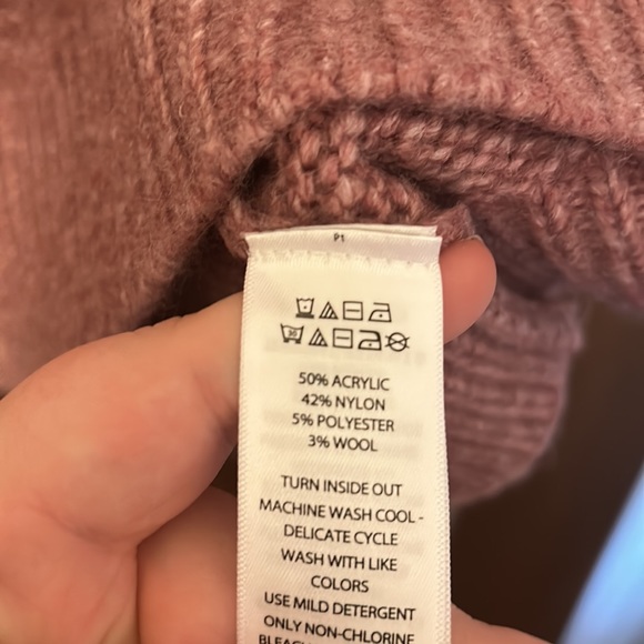 NWT Yes Lola Cropped Knit Sweater - Picture 7 of 8